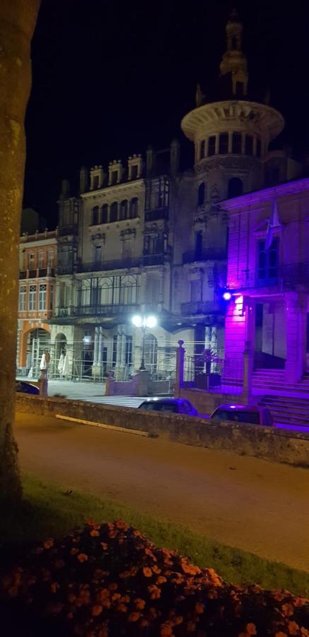 Apartamentos Halcon Ribadeo Kültér fotó